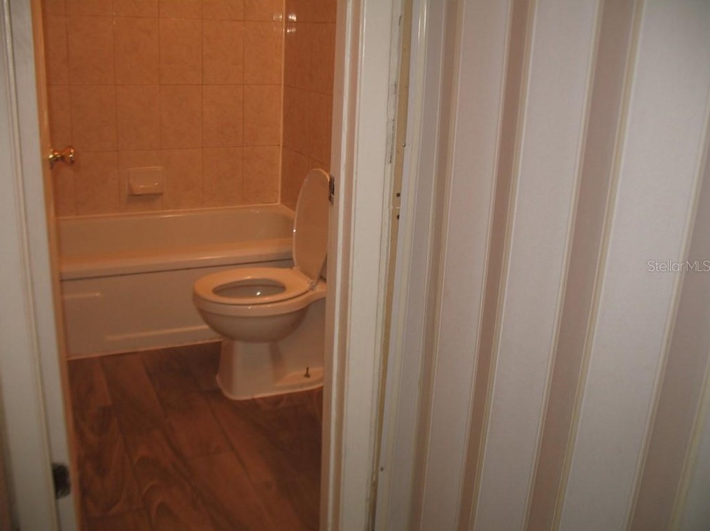 24 Unit Apartment Building For Sale in Sebring, FL $900,000