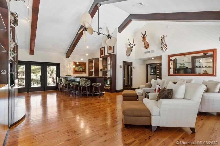 Longboat Key Beachfront Multifamily Estate For Sale $8,000,000