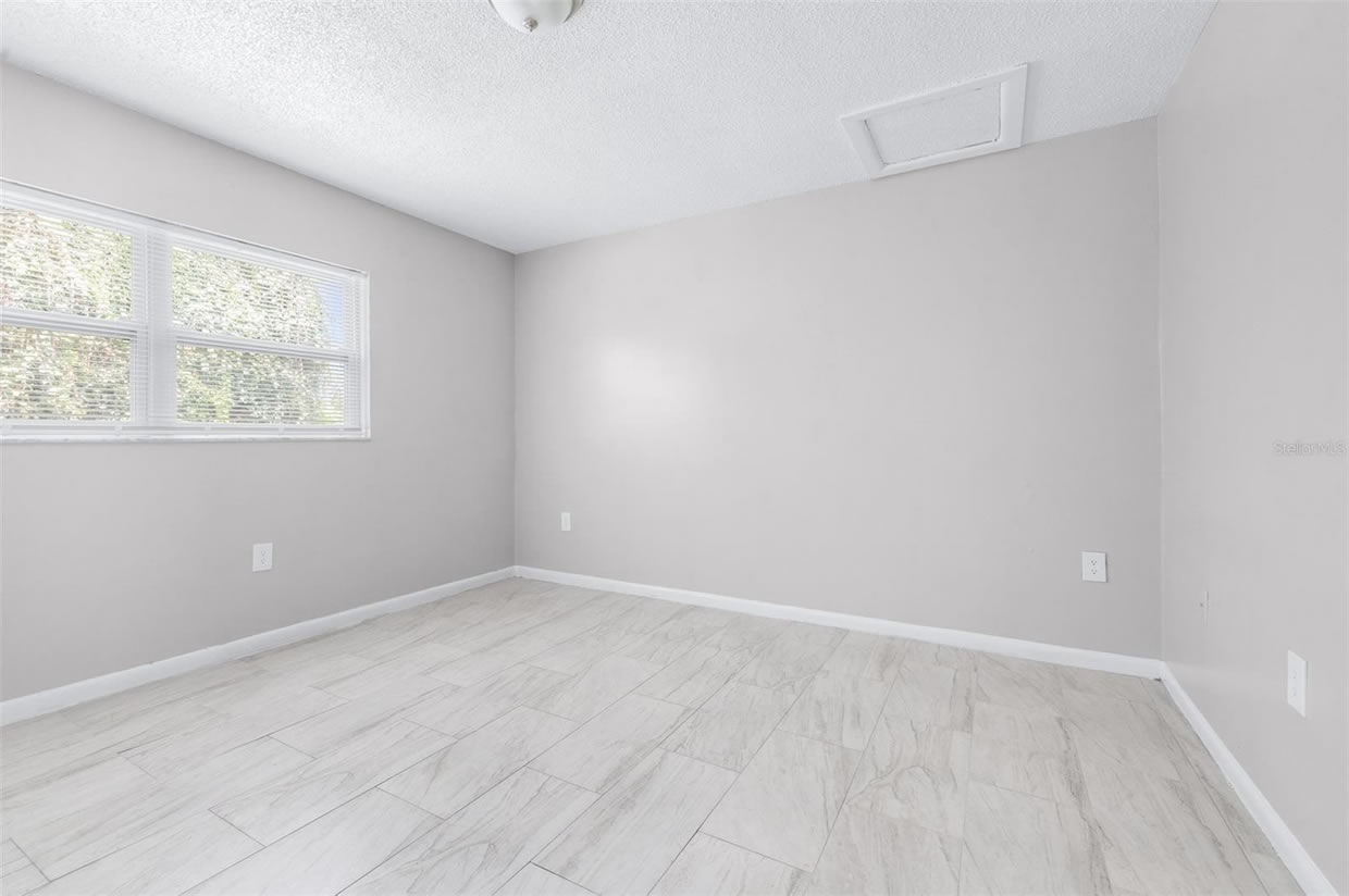 Tampa 12 Unit Multi Family Property For Sale - $1,950,000 Tampa 12 Unit Multi Family Property For Sale - $1,950,000