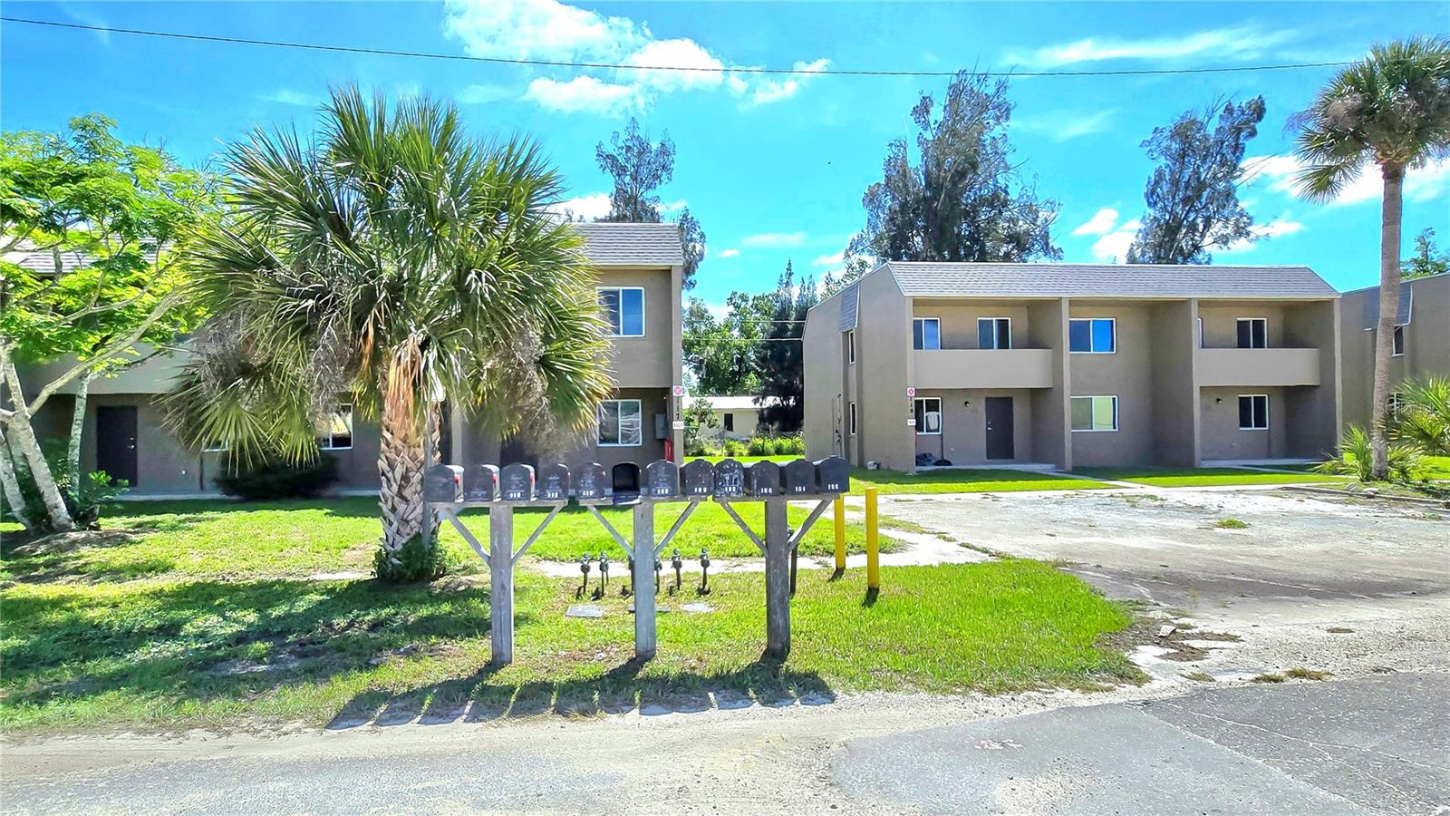 24 Unit Apartment Complex For Sale in Arcadia, Florida